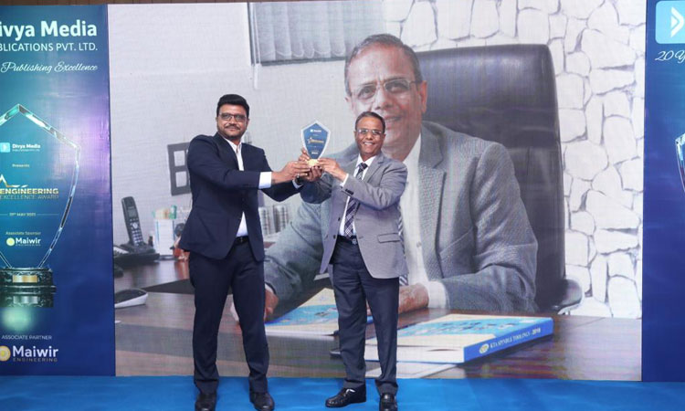 Mr. Vijay Chopda, Founder & Ceo, Kta Spindle Toolings Wins Lifetime Achievement Award | ENGINEERING REVIEW |Manufacturing | Industrial Sector Magazine & Portal